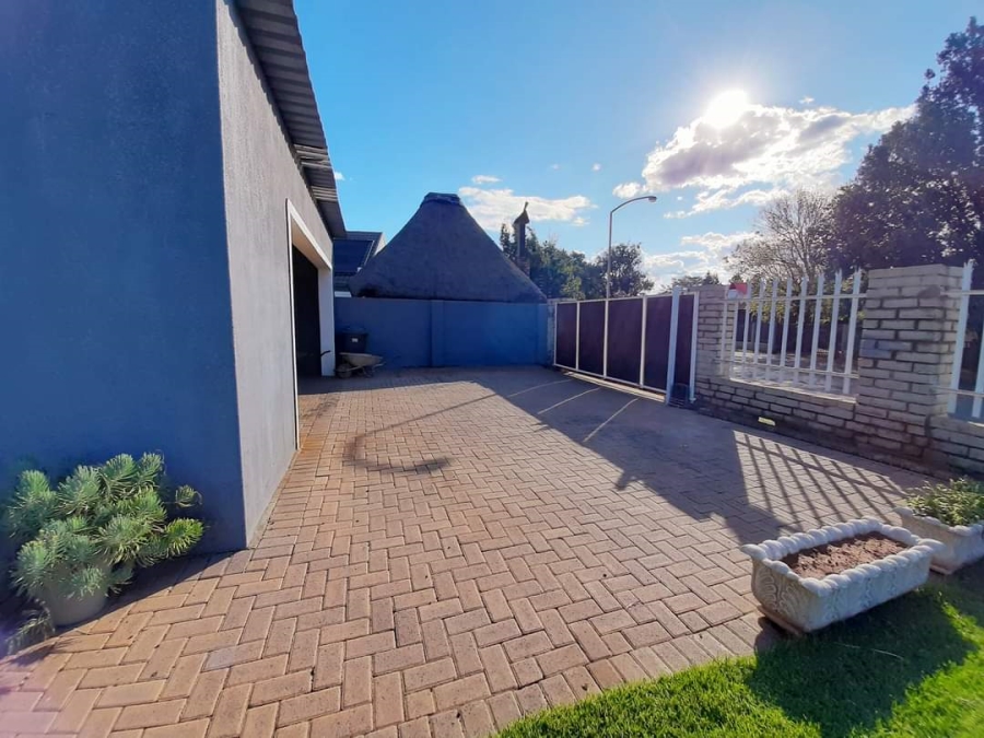 4 Bedroom Property for Sale in Vaalpark Free State